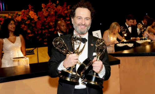 Matthew Rhys triumfuje na gali Emmy 2026. Za co go uwielbiamy?