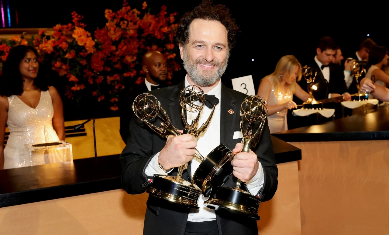 Matthew Rhys triumfuje na gali Emmy 2026. Za co go uwielbiamy?