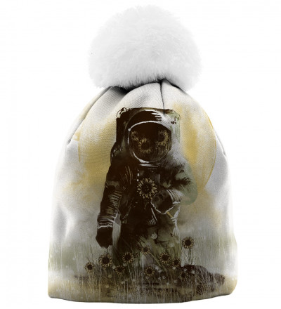 beanie with astronomer motive