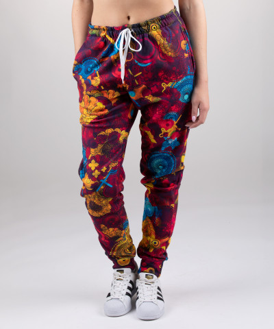 sweatpants with snow white motive