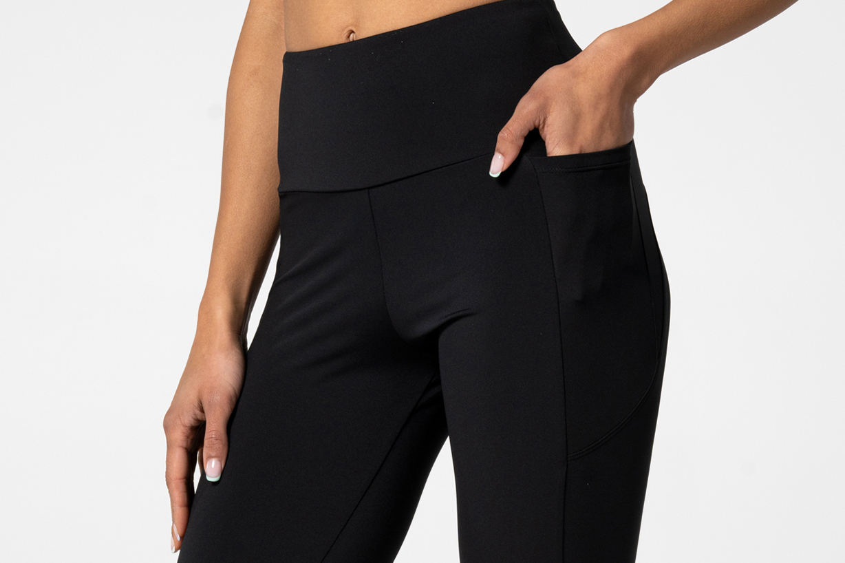 Black highwaist leggings with pocket