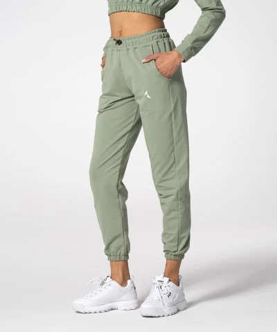 Zielone spodnie dresowe Juniper