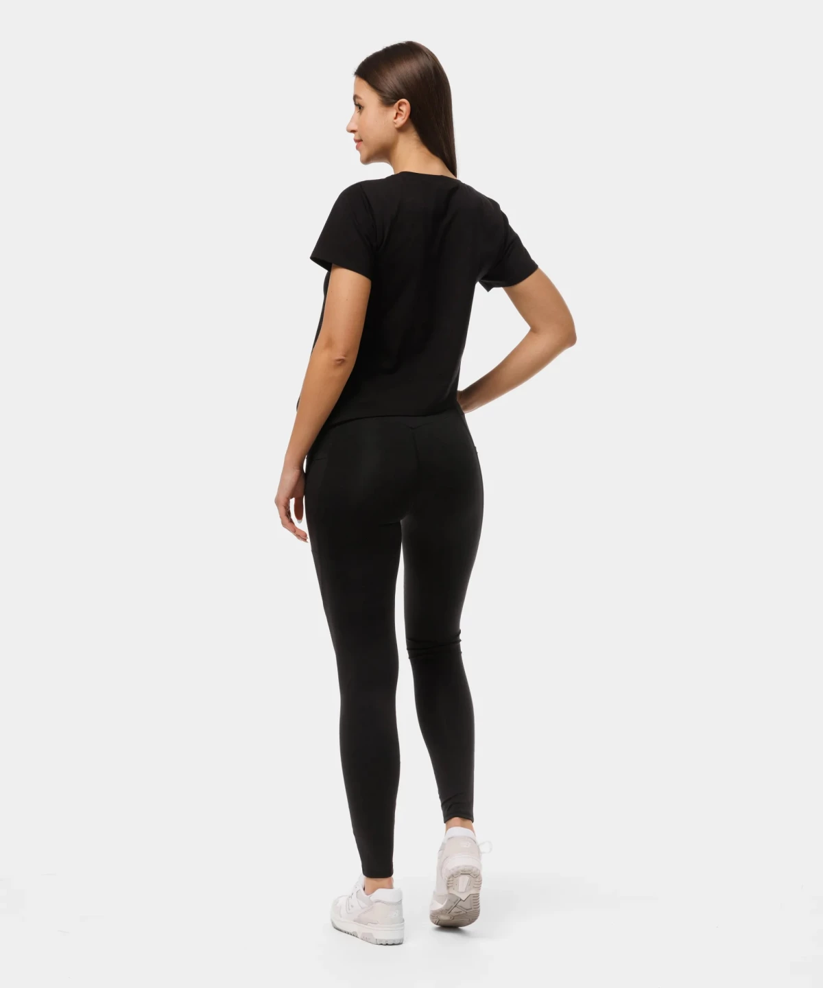 Nothing seems more comfortable than a pair of Prisma's #leggings and a  T-shirt. Wear it at home or even to meet…