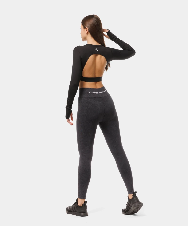 Crop top with cut-out back