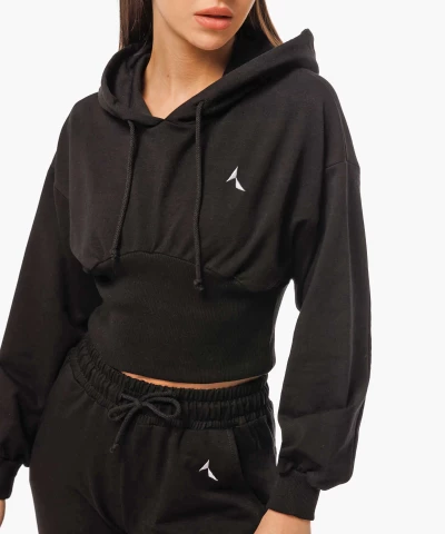 Black well-fitted hoodie