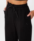 czarne spodnie dresowe ze sznurkiem w pasie