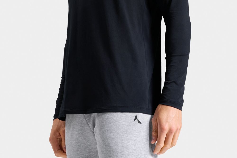 Men's black longsleeve classic