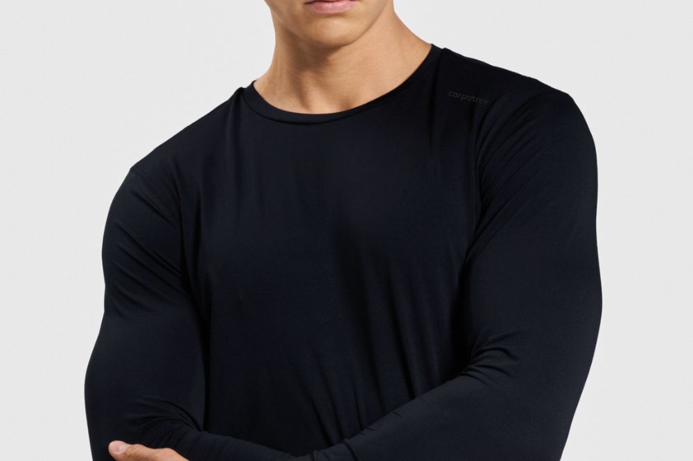 Black longsleeve Carpatree