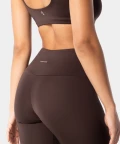 Minimalistyczne sportowe legginsy ze srebrnym logo Carpatree