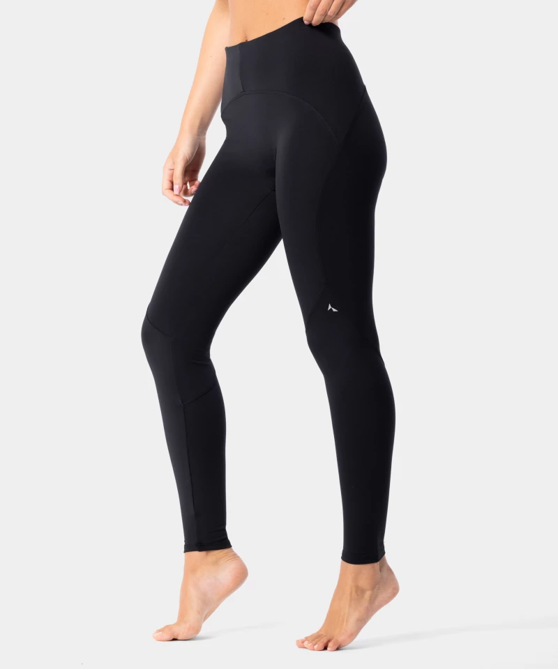 black minimalist gym leggings