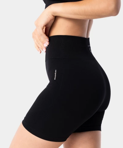 Black Simply Seamless Shorts