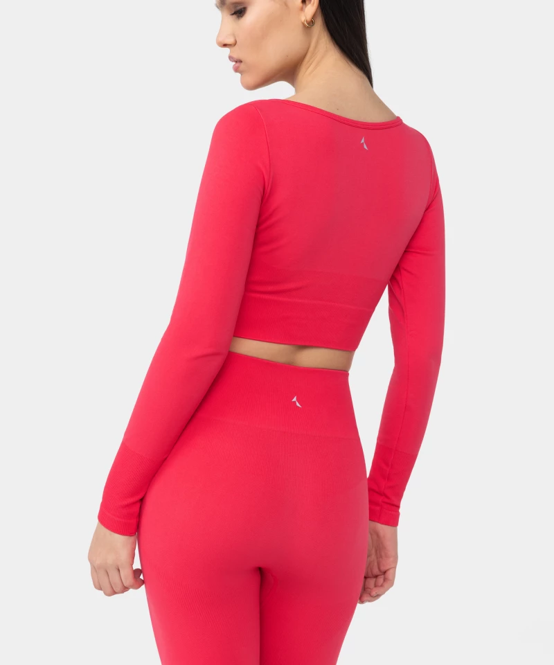 seamless crop top with long sleeves