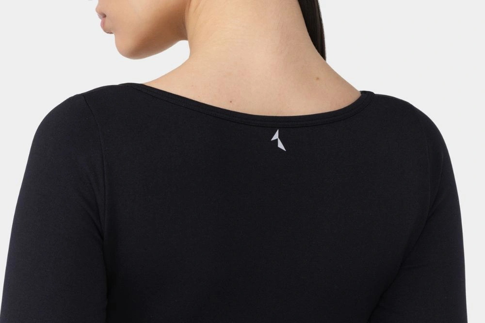 black seamless sports longsleeve