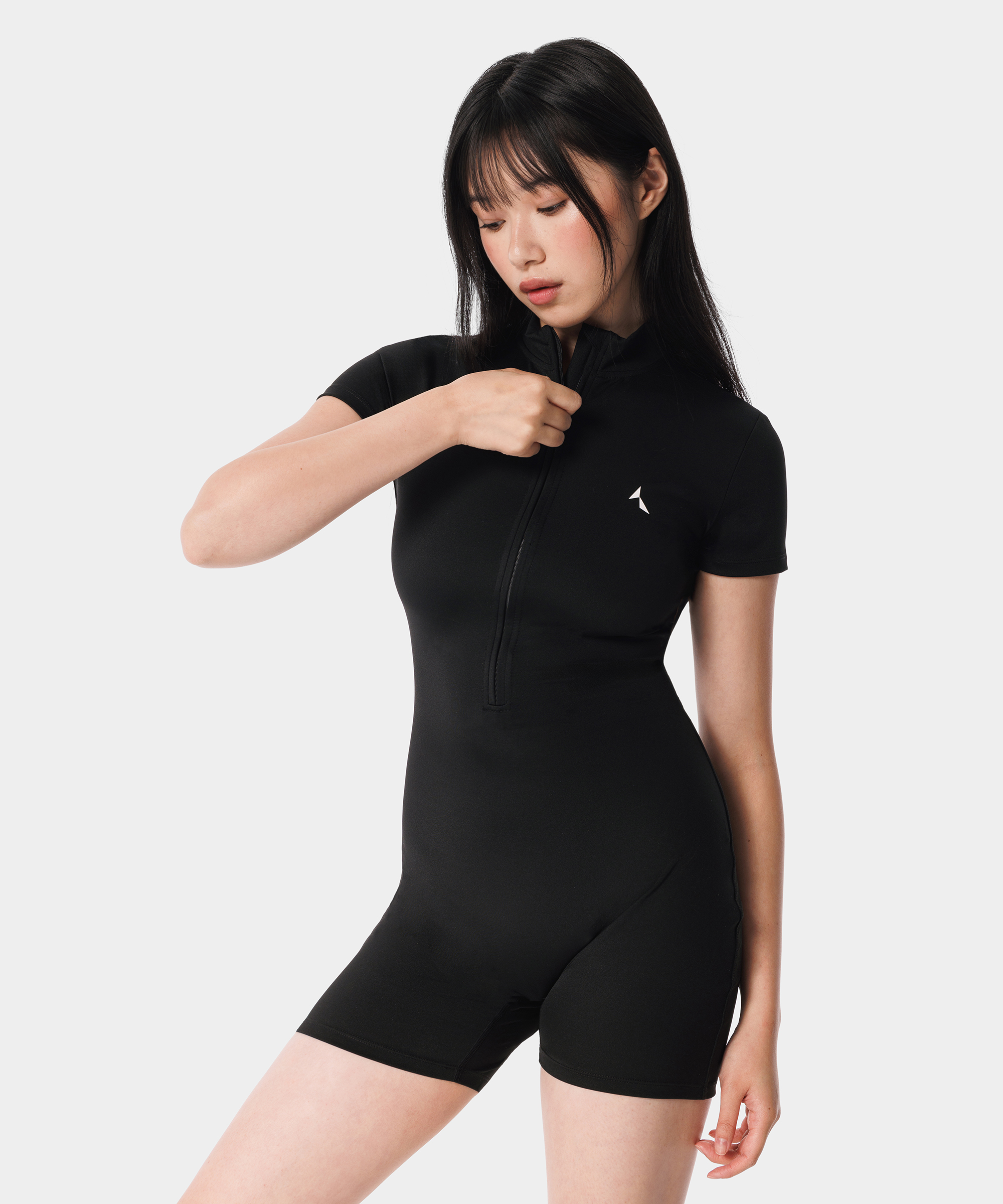 (取寄) カルバンクライン レディース ショート スリーブ セルフ タイ ジャンプ スーツ   women Short Sleeve Self Tie Jump Suit Black 20250812122013_I7z5Fbwi7bY3UKy