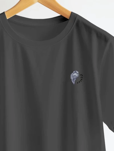 Oyster anthracite cotton t-shirt closeup