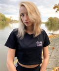 Emilciaaa: True story of dance, Black cropped t-shirt