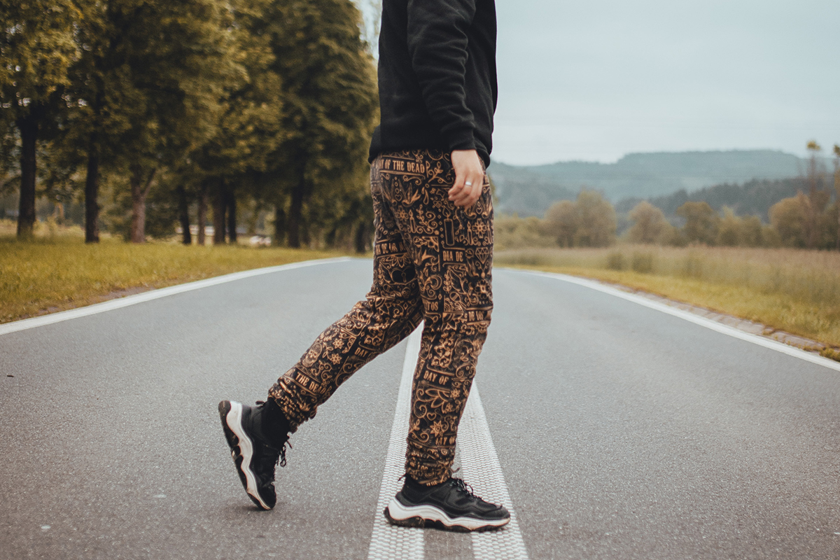 BROWN SWEATPANTS – PeuPeu