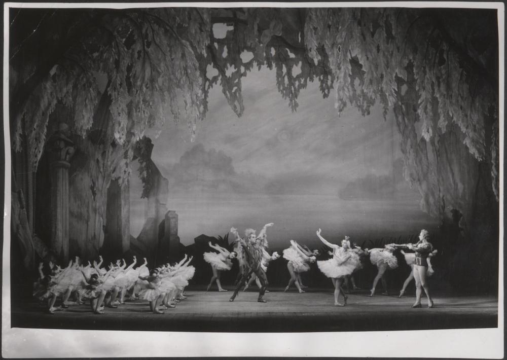 „Jezioro łabędzie” Piotr Czajkowski 1956-04-14