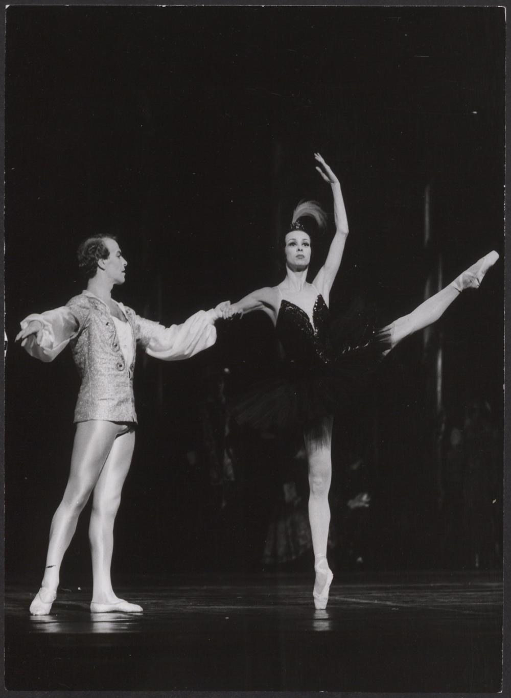 „Jezioro łabędzie” Piotr Czajkowski 1985-12-07