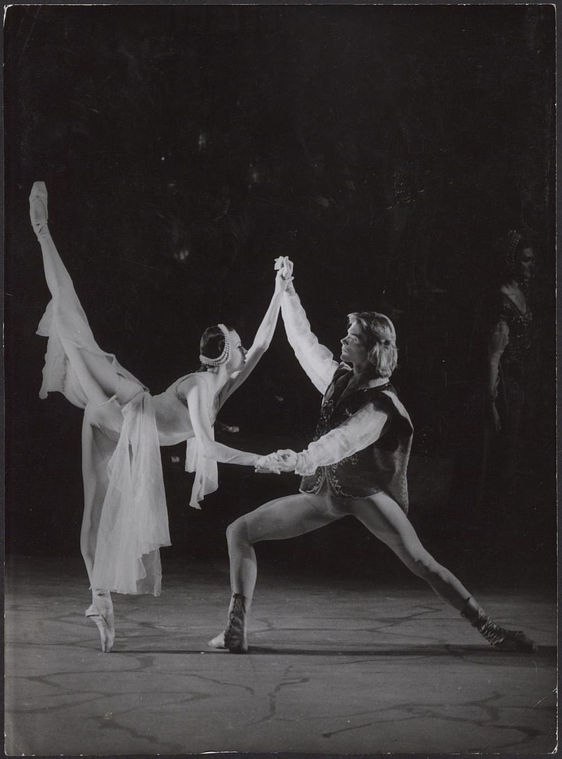 „Stanisław i Anna Oświęcimowie” Mieczysław Karłowicz 1976-04-04