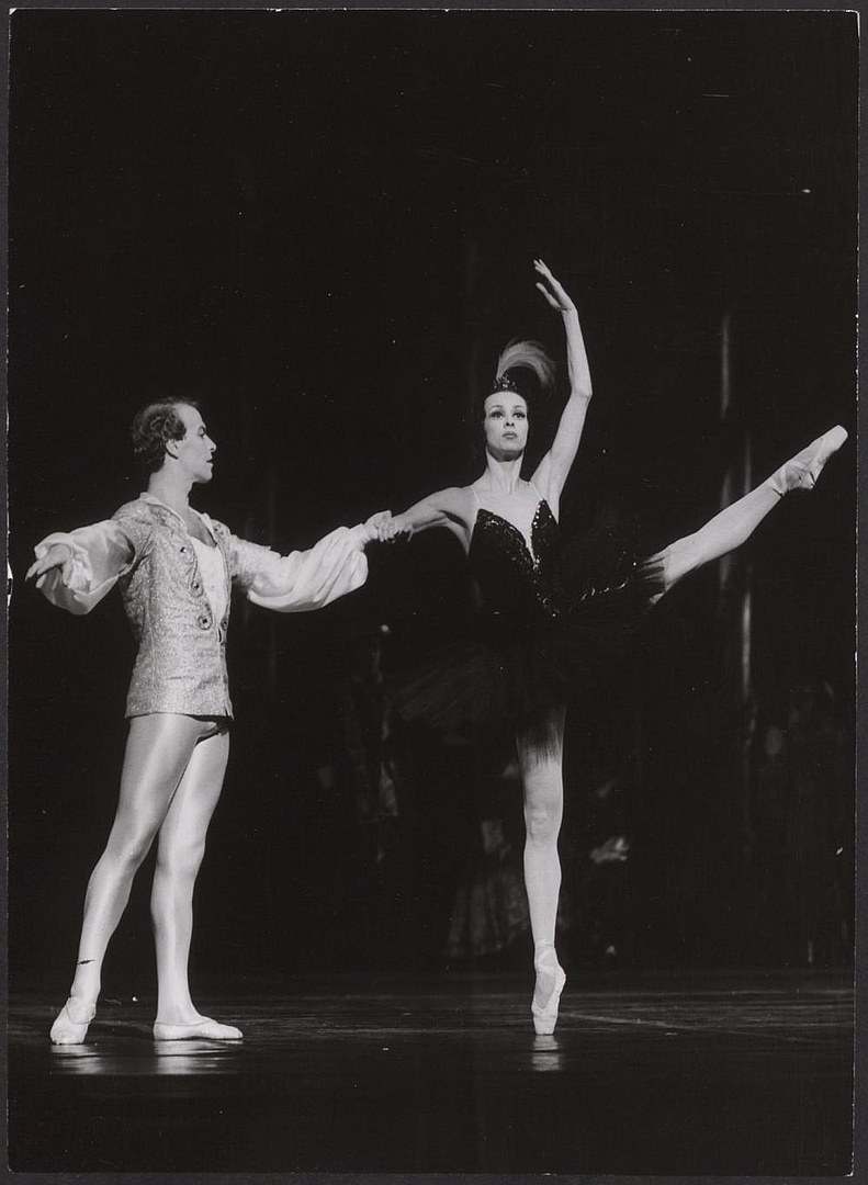 „Jezioro łabędzie” Piotr Czajkowski 1985-12-07