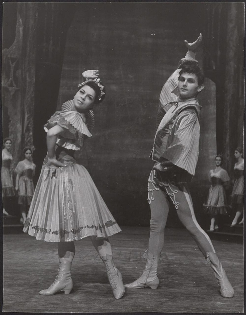 „Jezioro łabędzie” Piotr Czajkowski 1966-01-15