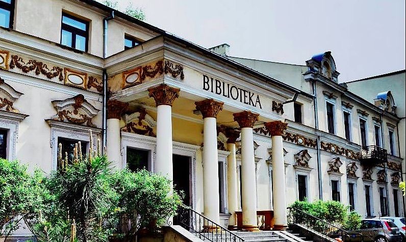 Miejska Biblioteka Publiczna w Radomiu zaprasza na wystawy w lipcu