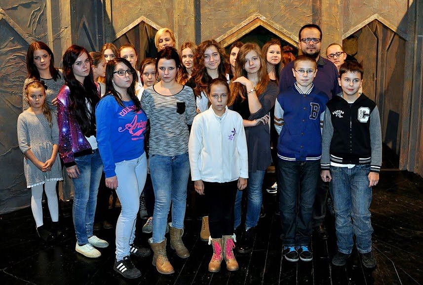[ZDJĘCIA] Uczestnicy "arkowych" warsztatów teatralnych zwiedzili Teatr Powszechny w Radomiu! 