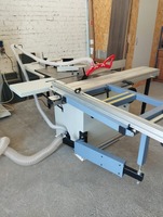 Instalacja piły formatowej Bernardo FKS 1600 PRO i odciągu do trocin DC 350 CF -