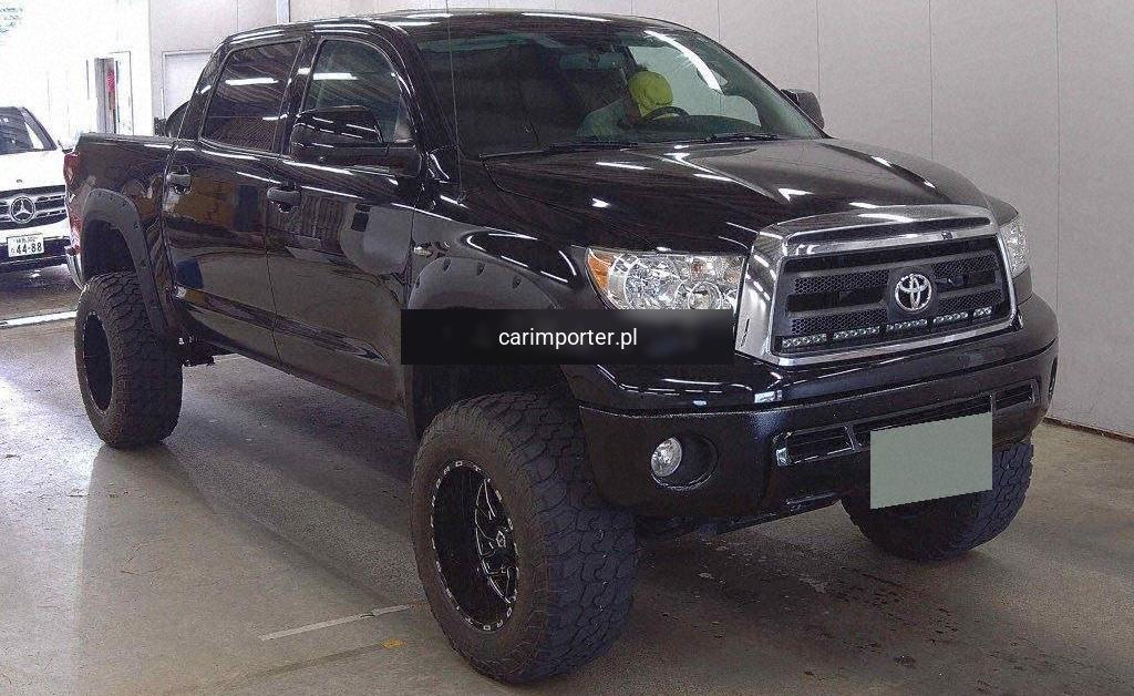 TUNDRA 4D 4WD CREWMAX SR5