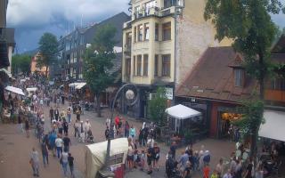Zakopane - widok na Krupówki śro - 02-08-2025 16:10