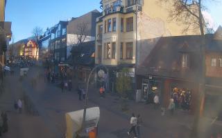 Zakopane - widok na Krupówki śro - 01-11-2025 13:54