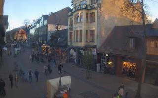 Zakopane - widok na Krupówki śro - 01-11-2025 14:51