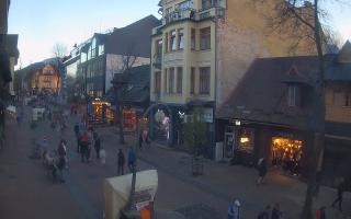 Zakopane - widok na Krupówki śro - 01-11-2025 14:59