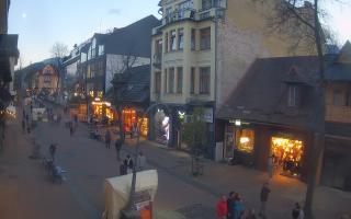 Zakopane - widok na Krupówki śro - 01-11-2025 15:23