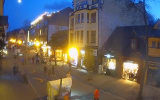 Zakopane - widok na Krupówki śro - 01-11-2025 15:44