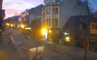 Zakopane - widok na Krupówki śro - 02-11-2025 05:17