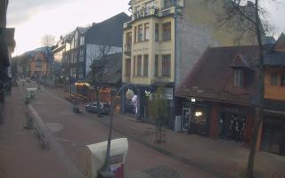 Zakopane - widok na Krupówki śro - 02-11-2025 05:56