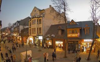 Zakopane - widok na Krupówki śro - 13-12-2025 15:00