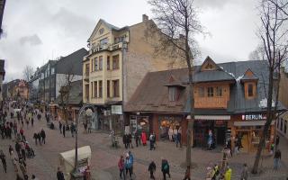 Zakopane - widok na Krupówki śro - 12-02-2026 13:47