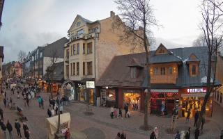 Zakopane - widok na Krupówki śro - 12-02-2026 15:40