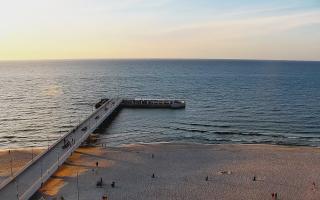 Kołobrzeg molo Hotel Bałtyk - 28-05-2026 18:39