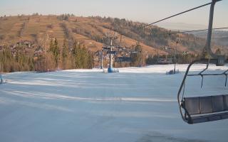 Suche-ski  widok z górnej stacji - 16-03-2026 06:31