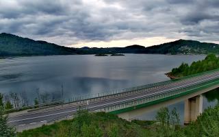 Jezioro Mucharskie - 13-05-2026 03:22
