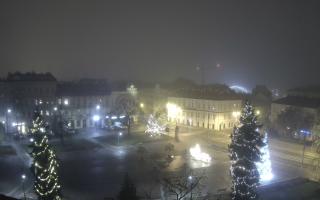 Kraków - Rynek Podgórski - 15-12-2025 00:10