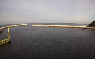 Mrzeżyno wejście do portu - 18-12-2025 10:39