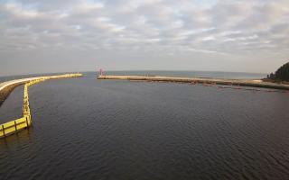 Mrzeżyno wejście do portu - 18-12-2025 08:21