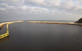 Mrzeżyno wejście do portu - 18-12-2025 08:36