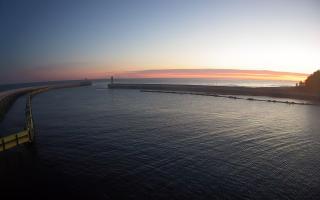 Mrzeżyno wejście do portu - 28-04-2026 03:08