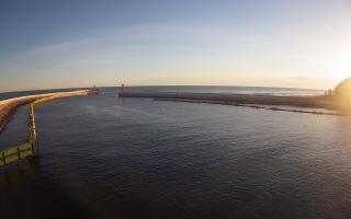 Mrzeżyno wejście do portu - 28-04-2026 04:09